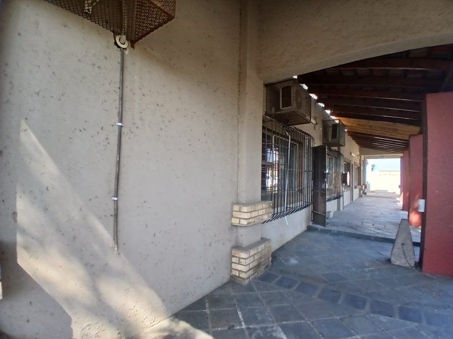 To Let Commercial Property for Rent in Oos Einde North West